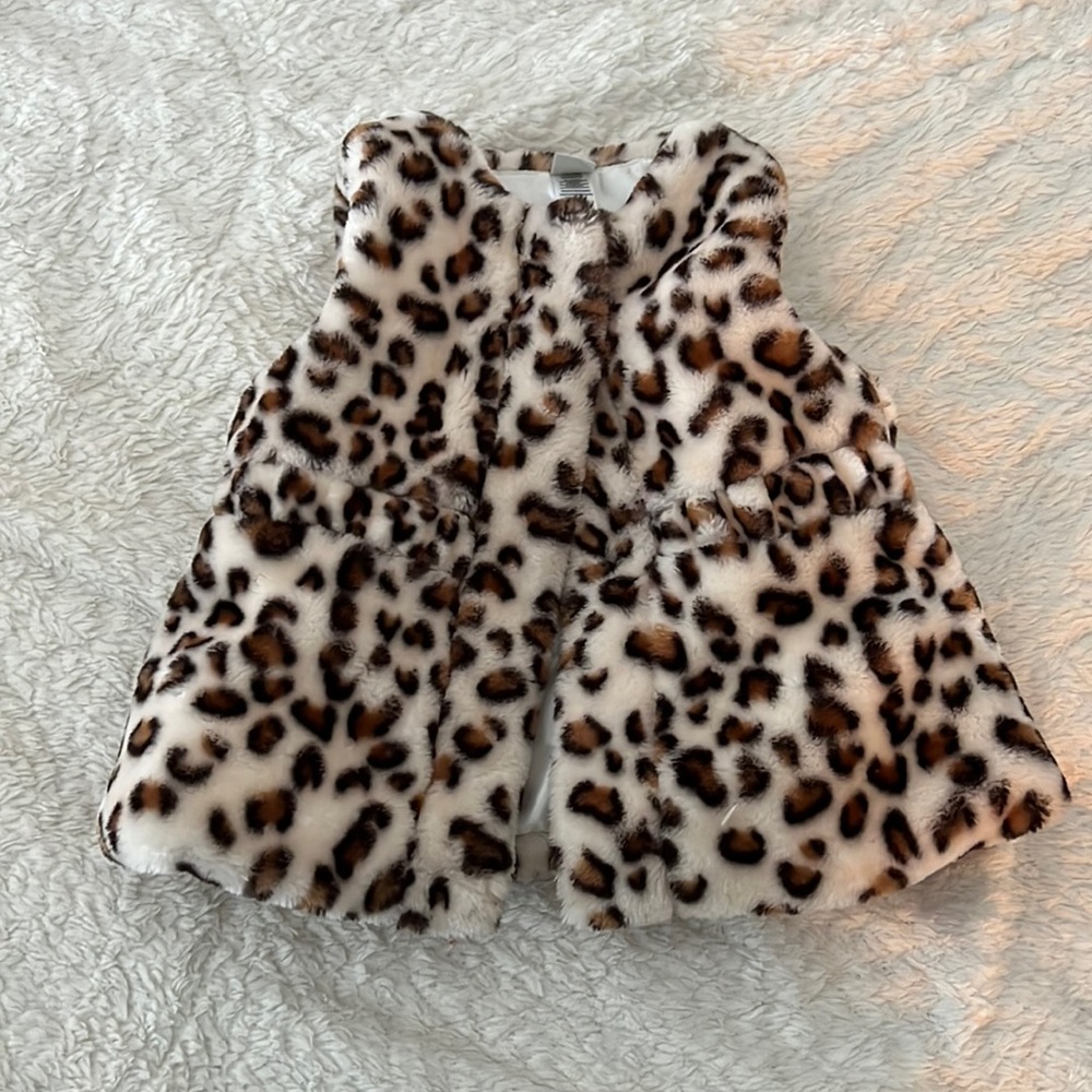 Cheetah faux fur vest. 2T